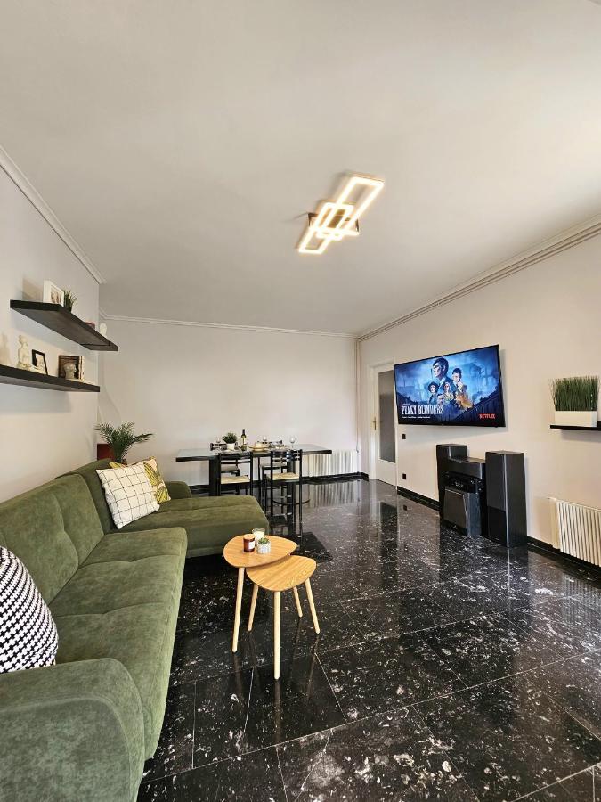 Modern Garden View Apt In Voula, Athens - Luxe Luaran gambar